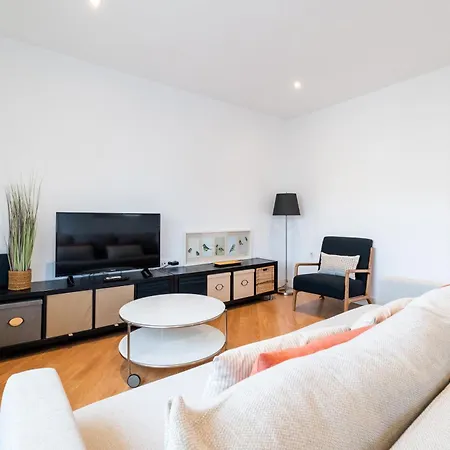 tuGuest Neptuno Apartment-3